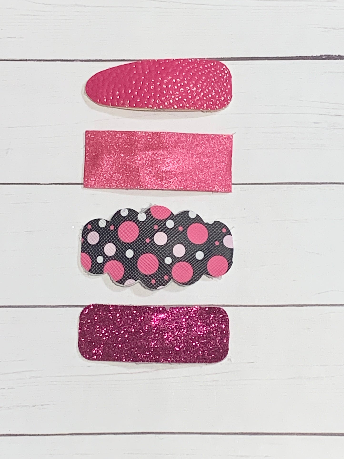 Pink Bubbles 2” Snap Clip Set